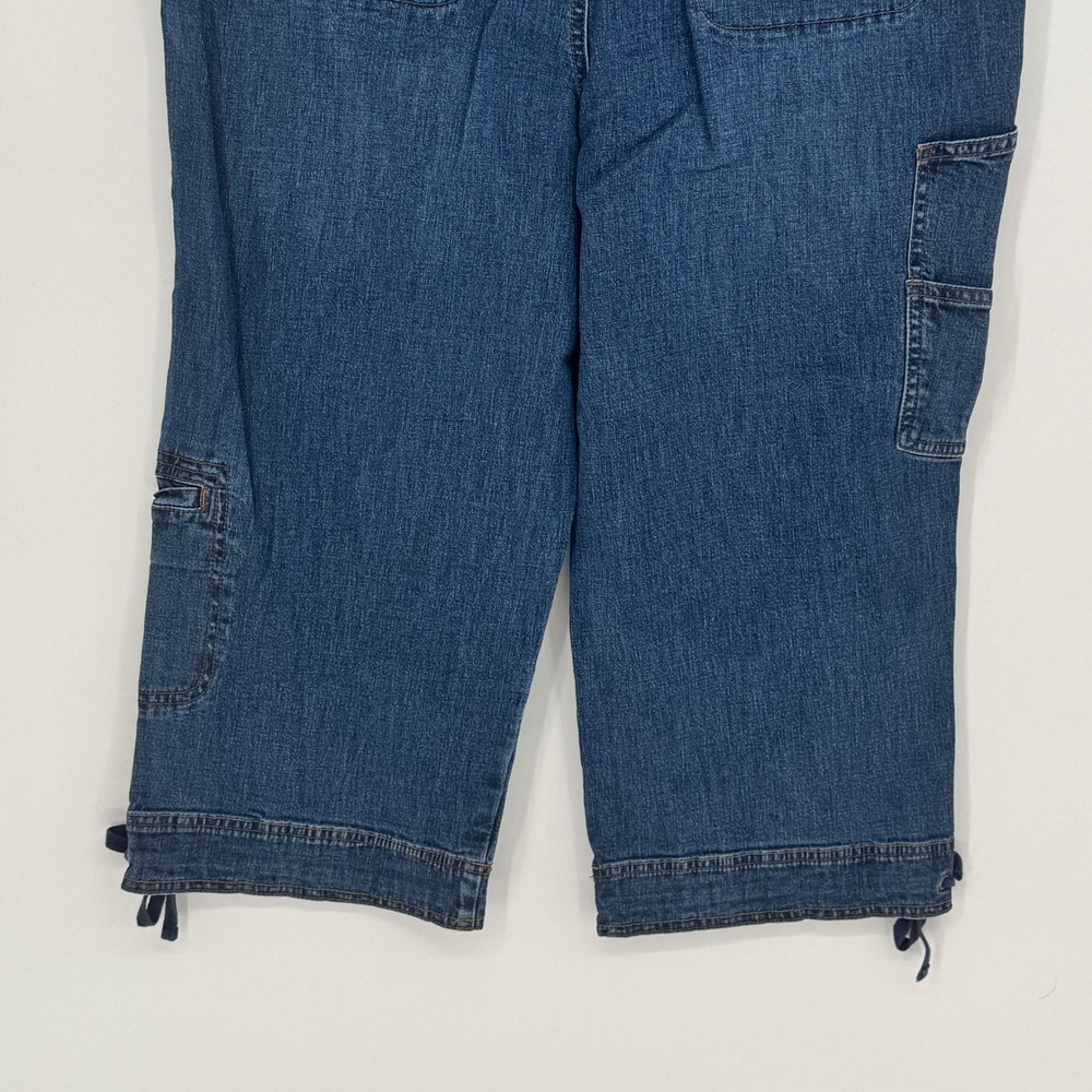 Coldwater Creek Womens Blue Denim Cargo Capri Jeans Size 8 Cropped Leg Tie - Picture 6 of 14